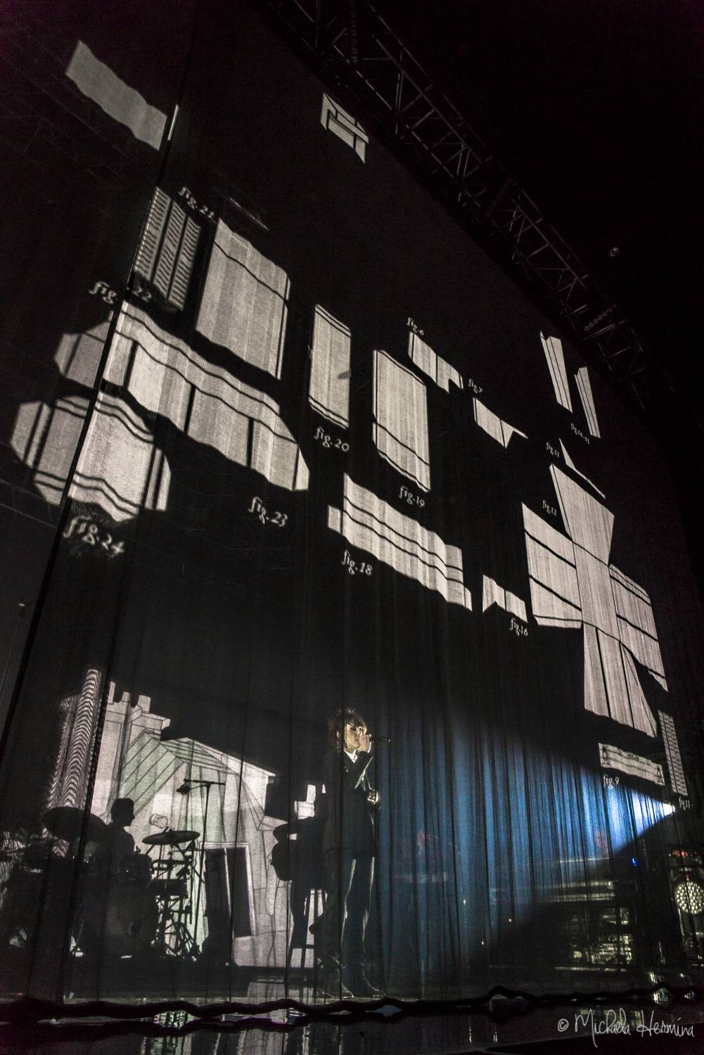 Zaz s písněmi o Paříži znovu zaplnila Forum Karlín