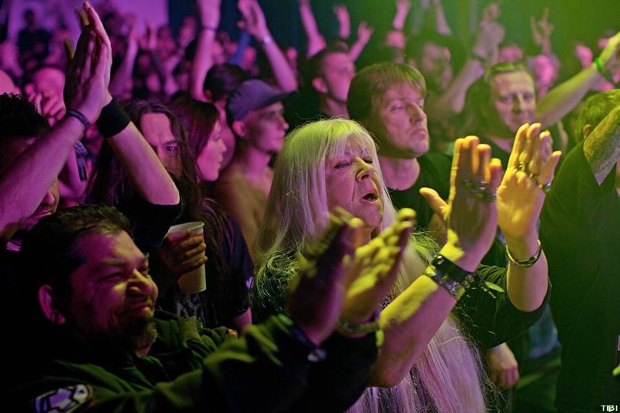 České Budějovice rozpálil Dead End Festival, hráli Locomotive, X-Core i Kurtizány z 25. Avenue