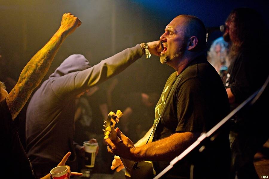 České Budějovice rozpálil Dead End Festival, hráli Locomotive, X-Core i Kurtizány z 25. Avenue