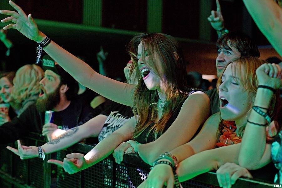 České Budějovice rozpálil Dead End Festival, hráli Locomotive, X-Core i Kurtizány z 25. Avenue