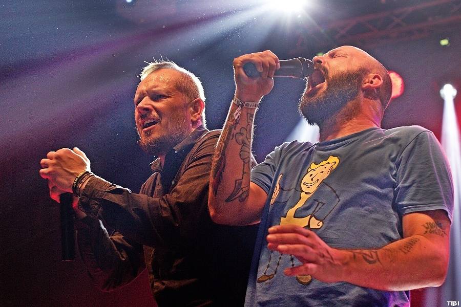 České Budějovice rozpálil Dead End Festival, hráli Locomotive, X-Core i Kurtizány z 25. Avenue