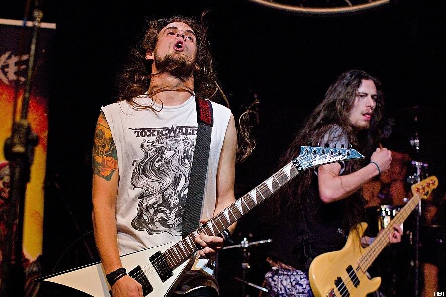 České Budějovice rozpálil Dead End Festival, hráli Locomotive, X-Core i Kurtizány z 25. Avenue