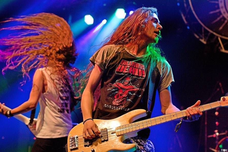 České Budějovice rozpálil Dead End Festival, hráli Locomotive, X-Core i Kurtizány z 25. Avenue