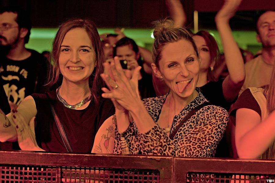 České Budějovice rozpálil Dead End Festival, hráli Locomotive, X-Core i Kurtizány z 25. Avenue