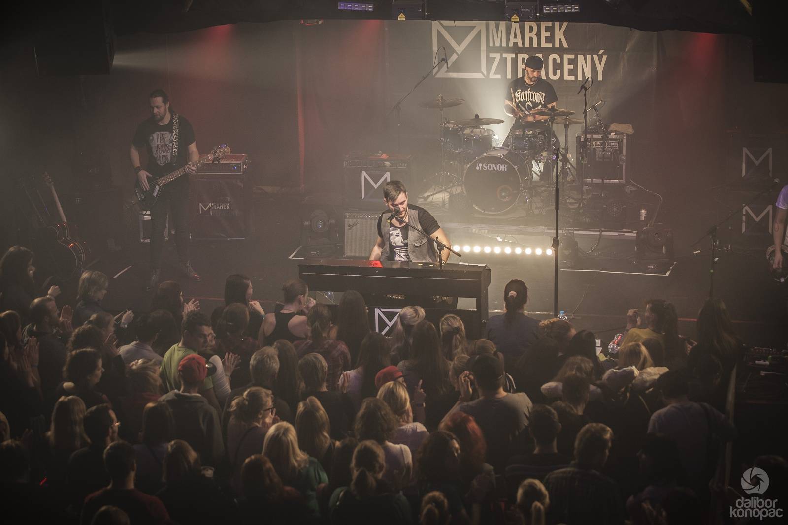 Marek Ztracený pokřtil desku Pády, byli u toho Michal Malátný a Marta Jandová