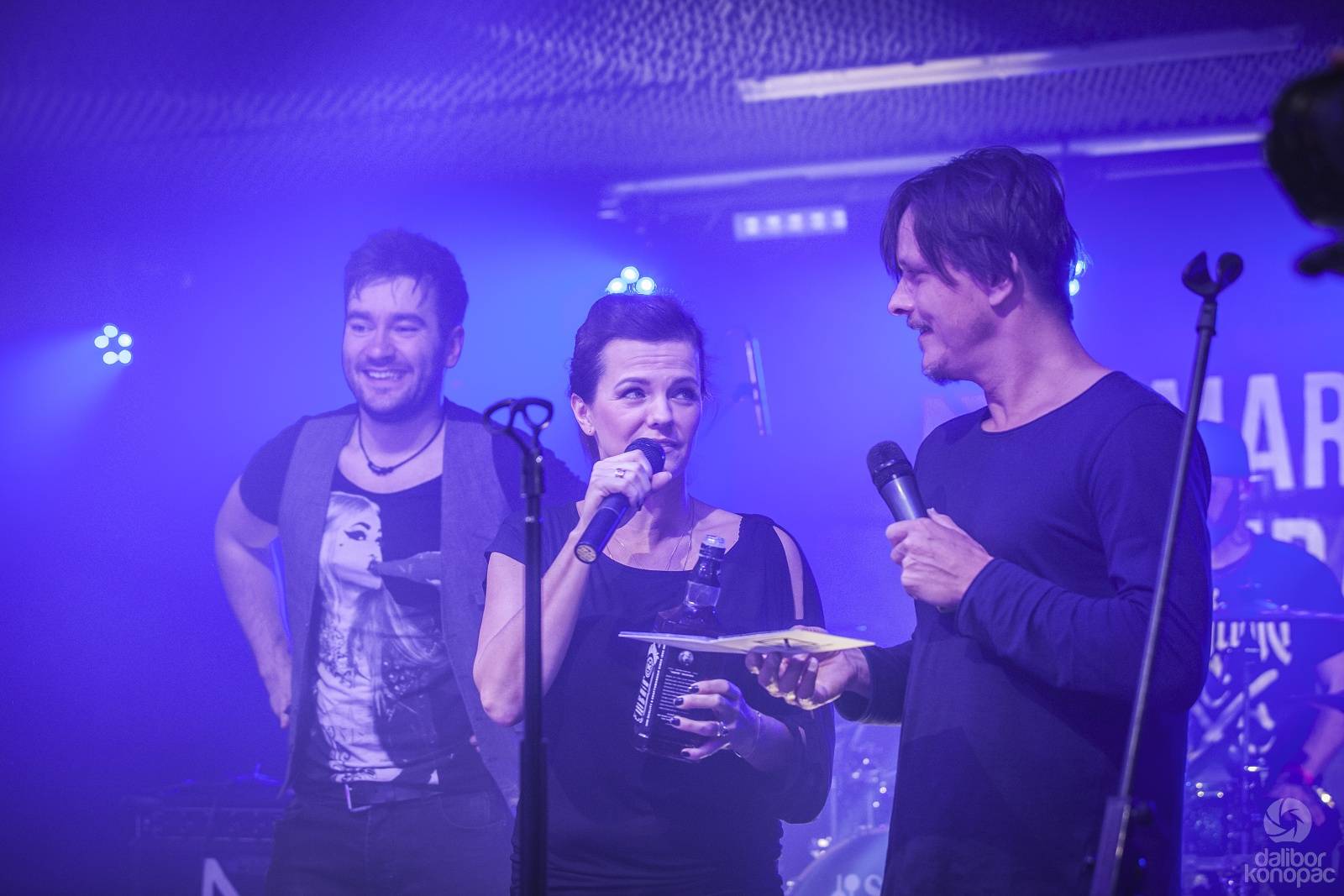 Marek Ztracený pokřtil desku Pády, byli u toho Michal Malátný a Marta Jandová