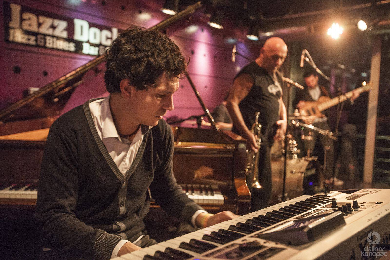 Trumpetista Laco Deczi hrál v JazzDocku energicky