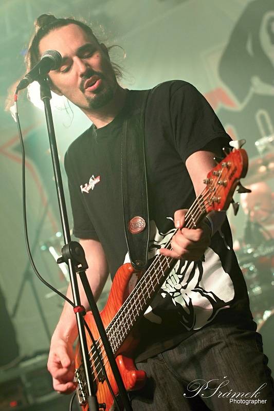 Traktor zaparkoval svou smršť v Ostravě 