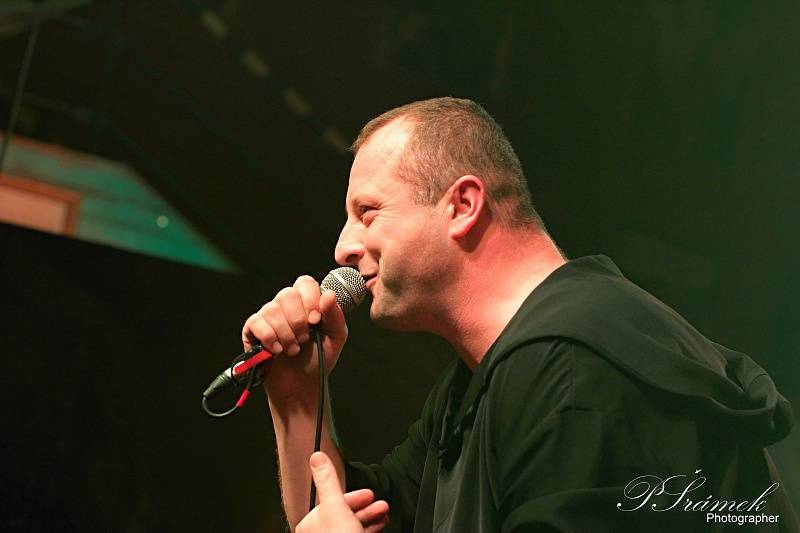 Traktor zaparkoval svou smršť v Ostravě 