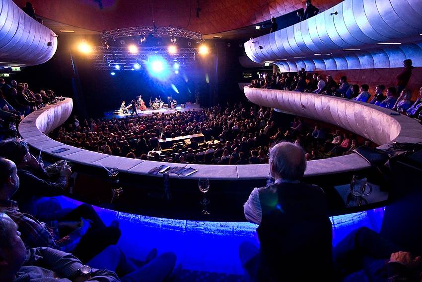 Dan Bárta a Illustratosphere si v Brně zahráli k patnáctinám