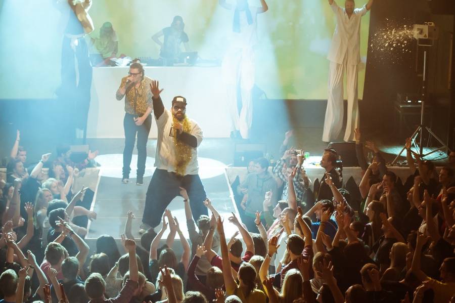 Kapitán Demo vystrojil v Roxy Vánoce jak hajzl