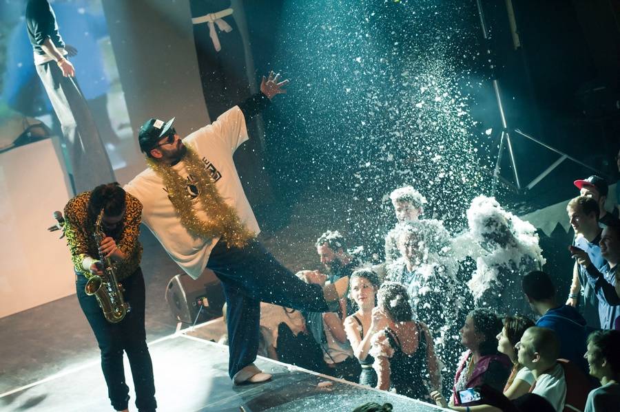 Kapitán Demo vystrojil v Roxy Vánoce jak hajzl