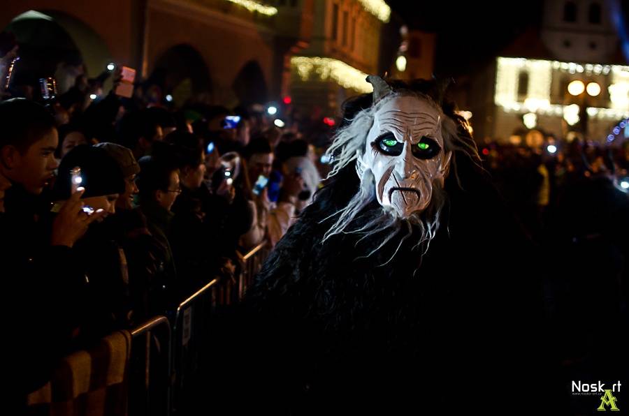 Žatecké náměstí ovládli čerti