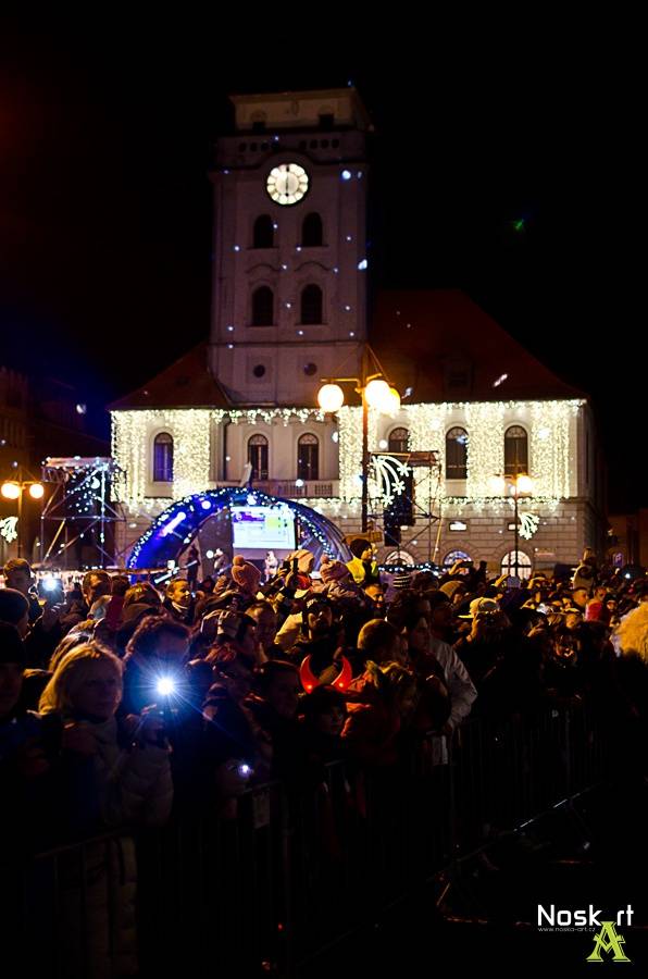 Žatecké náměstí ovládli čerti