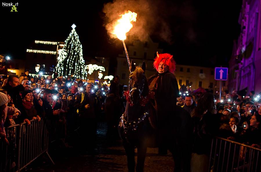 Žatecké náměstí ovládli čerti