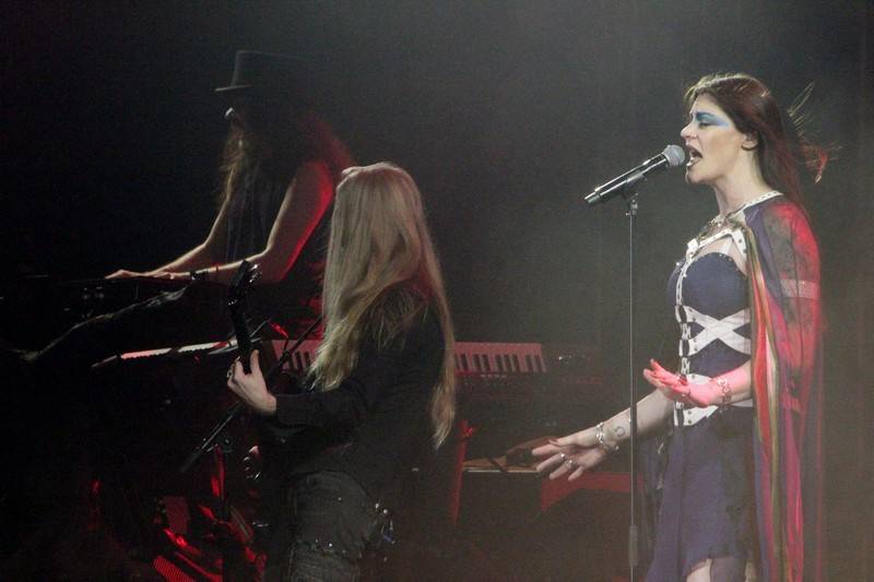 Nightwish přivezli z Finska ohnivou show i novou zpěvačku