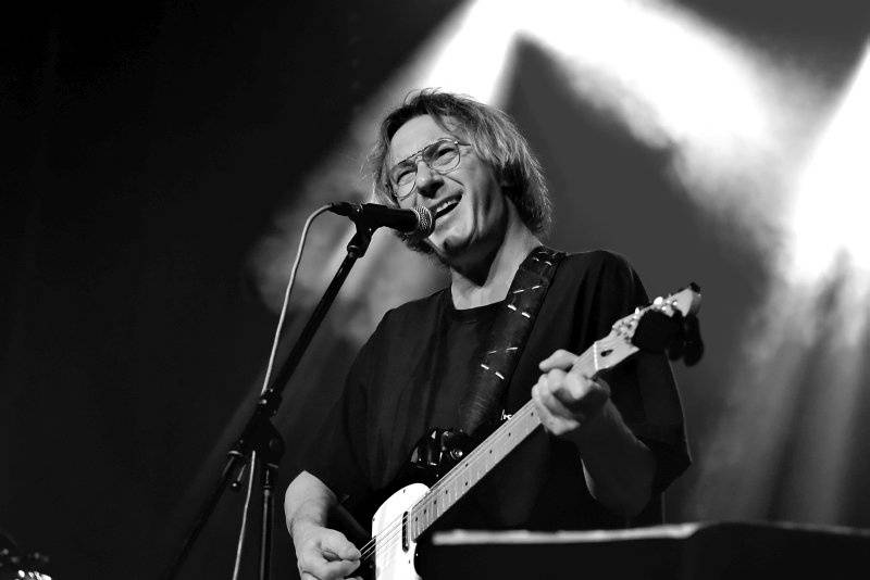 Sbohem, Juniore! Garage, Michal Ambrož a další se loučili s hudební agenturou