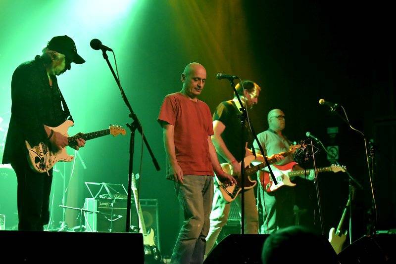 Sbohem, Juniore! Garage, Michal Ambrož a další se loučili s hudební agenturou