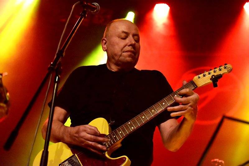 Sbohem, Juniore! Garage, Michal Ambrož a další se loučili s hudební agenturou