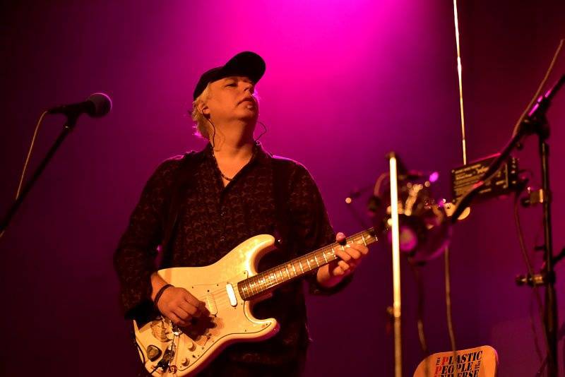 Sbohem, Juniore! Garage, Michal Ambrož a další se loučili s hudební agenturou