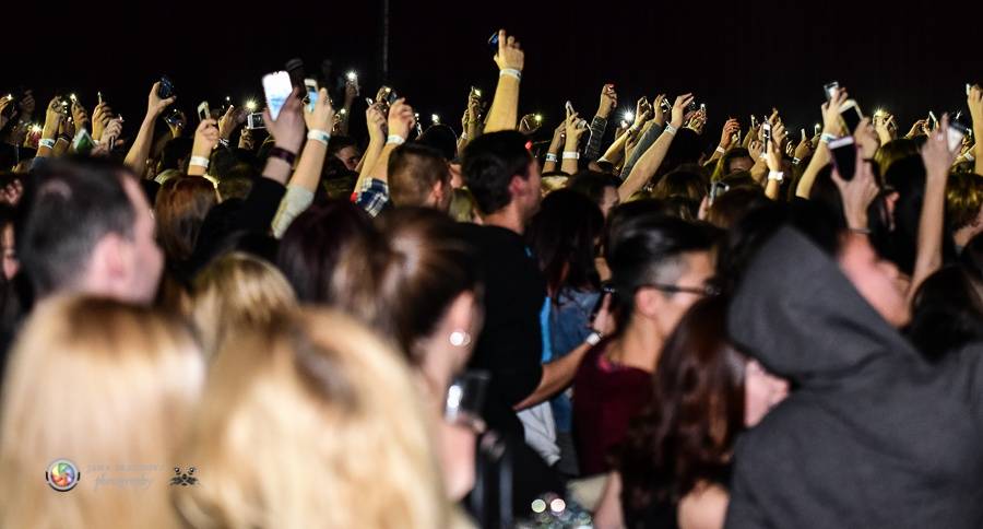 Bomby, show a ječící fanynky: Ben Cristovao zpíval v Pekle