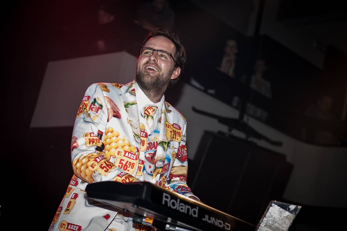 Monkey Business i s Nafrněnou Barborou Polákovou rozvášnili Lucerna Music Bar