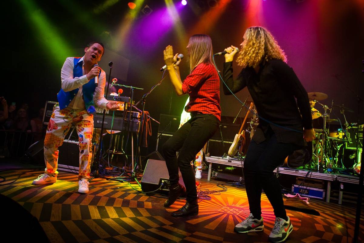 Monkey Business i s Nafrněnou Barborou Polákovou rozvášnili Lucerna Music Bar