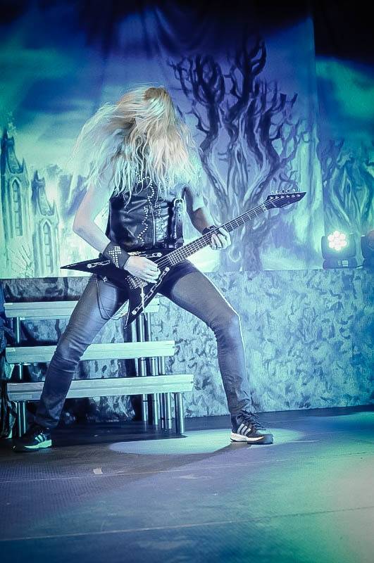 Hity HammerFall duněly Pardubicemi