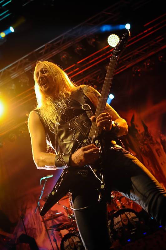 Hity HammerFall duněly Pardubicemi