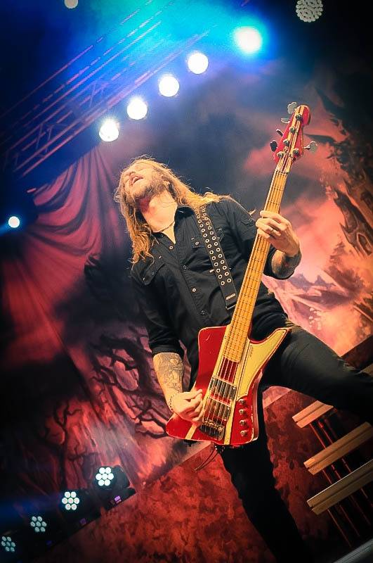 Hity HammerFall duněly Pardubicemi