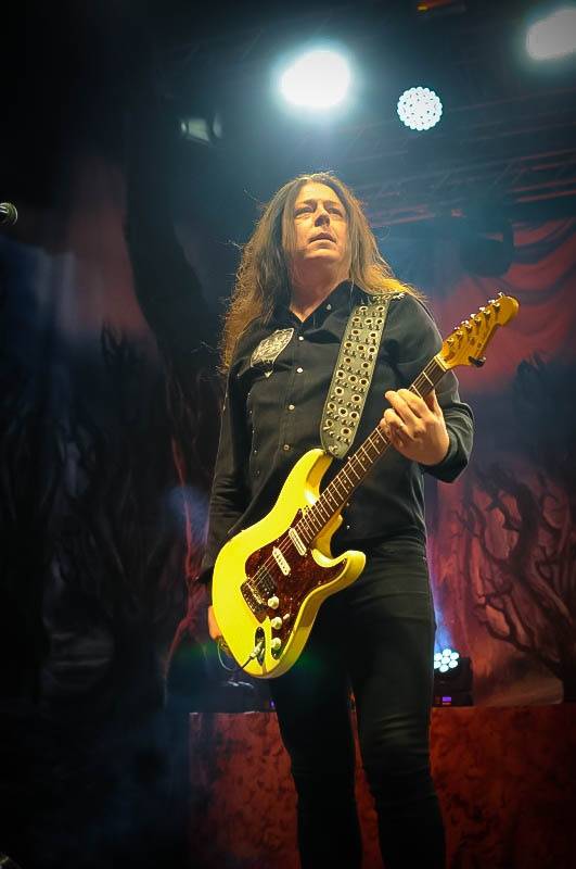 Hity HammerFall duněly Pardubicemi