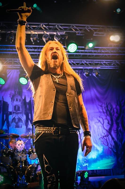Hity HammerFall duněly Pardubicemi