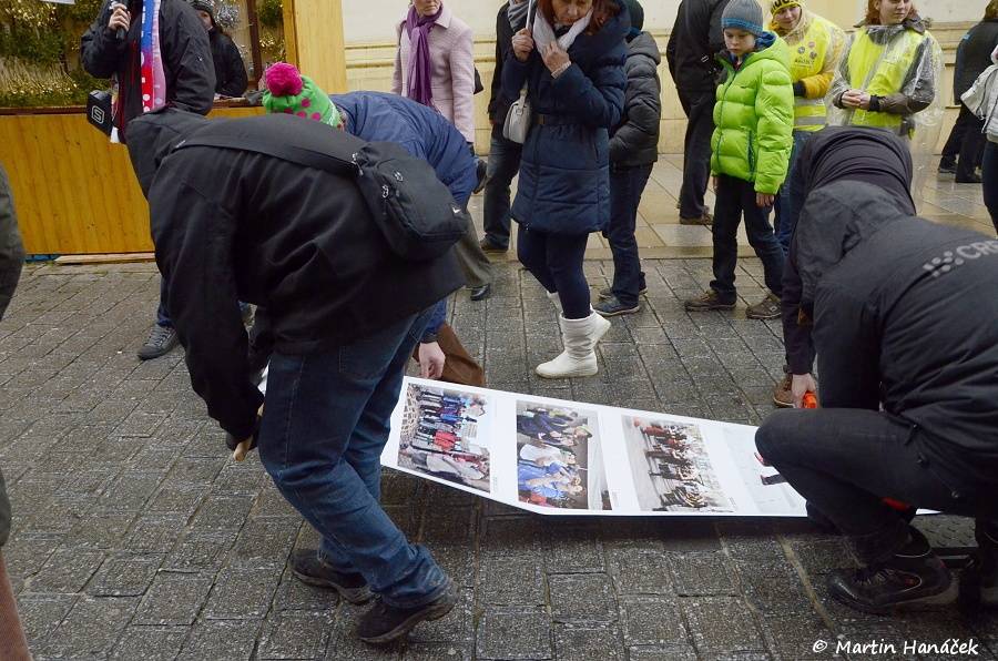 Plzeň se loučila s projektem Evropské hlavní město kultury. Nejdelším fotoalbem i snowboardovou show