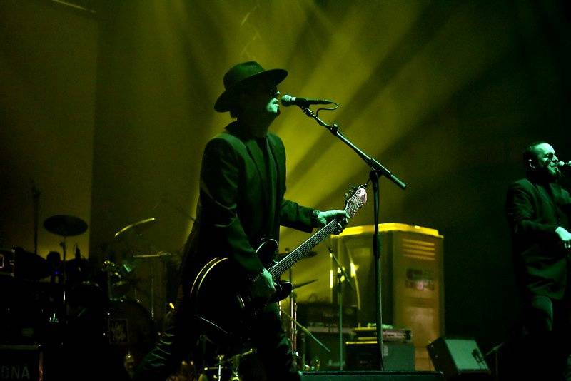 Visací zámek oslavil Kristova léta ukřižováním striptérky, gratulovali Plexis i Slobodná Europa