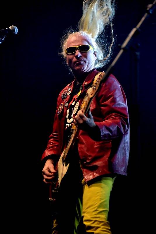 Visací zámek oslavil Kristova léta ukřižováním striptérky, gratulovali Plexis i Slobodná Europa