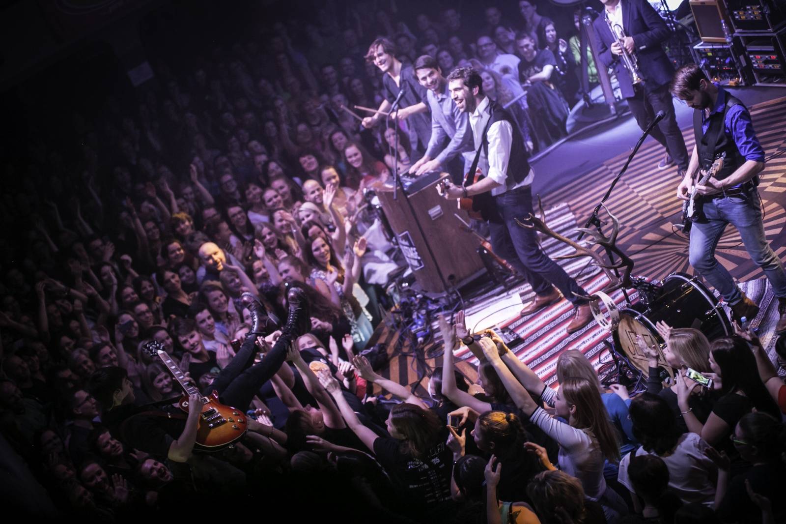 Jelen zakončil turné v Praze, Lucerna Music Bar praskal ve švech