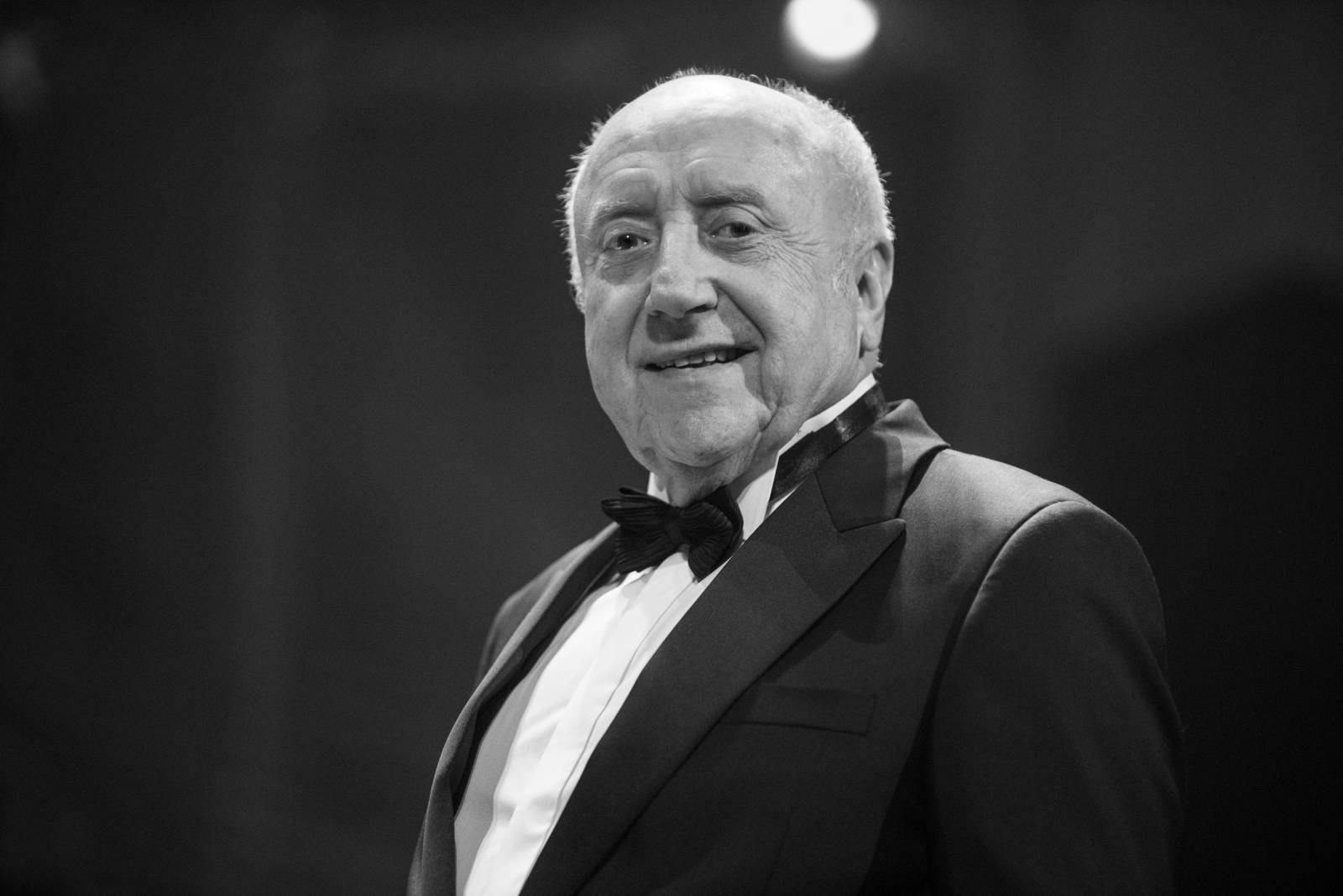 Frank Sinatra by slavil 100 let, poctu mu vzdali Felix Slováček, Tereza Černochová a další