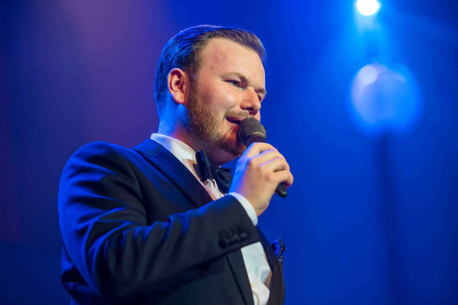 Frank Sinatra by slavil 100 let, poctu mu vzdali Felix Slováček, Tereza Černochová a další