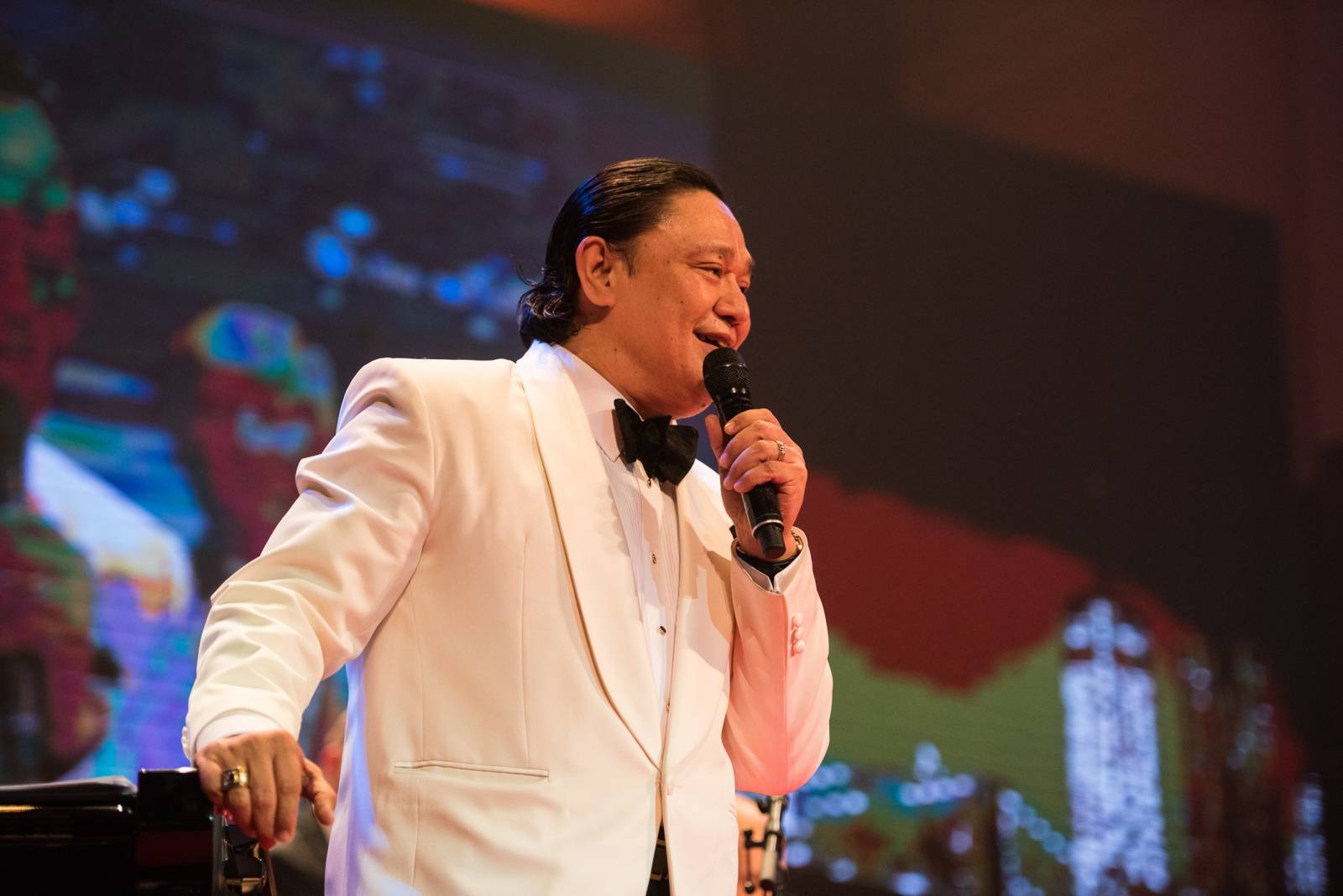 Frank Sinatra by slavil 100 let, poctu mu vzdali Felix Slováček, Tereza Černochová a další