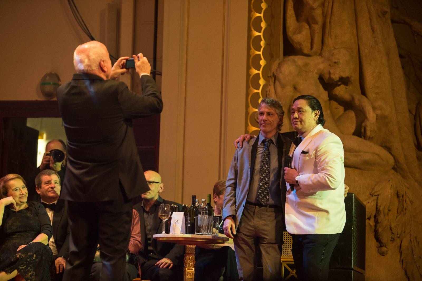 Frank Sinatra by slavil 100 let, poctu mu vzdali Felix Slováček, Tereza Černochová a další