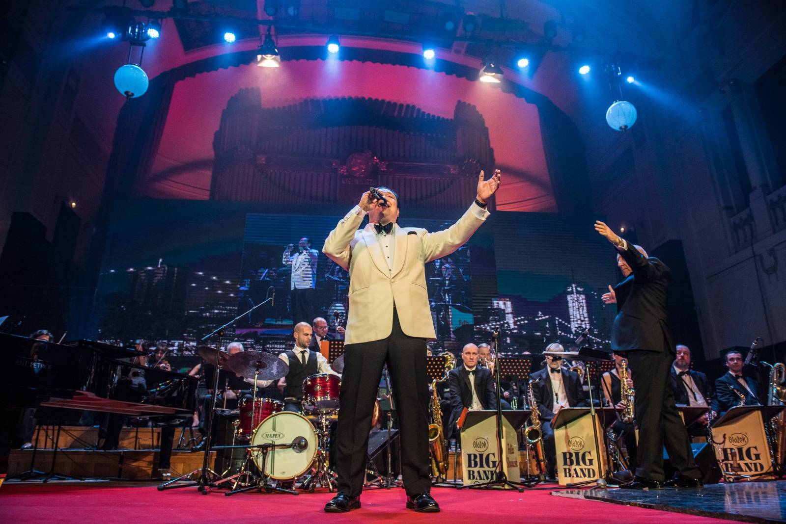 Frank Sinatra by slavil 100 let, poctu mu vzdali Felix Slováček, Tereza Černochová a další