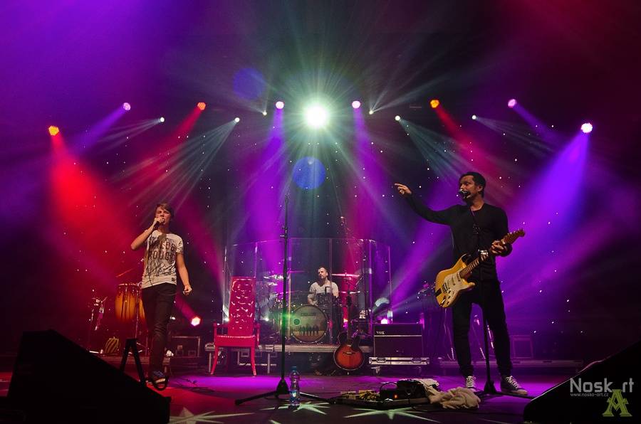 S Chinaski zpíval ve Foru Karlín i fanoušek Jakub