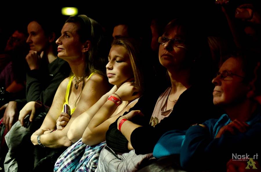 S Chinaski zpíval ve Foru Karlín i fanoušek Jakub