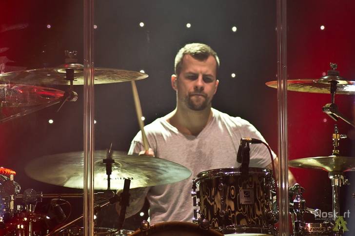 S Chinaski zpíval ve Foru Karlín i fanoušek Jakub