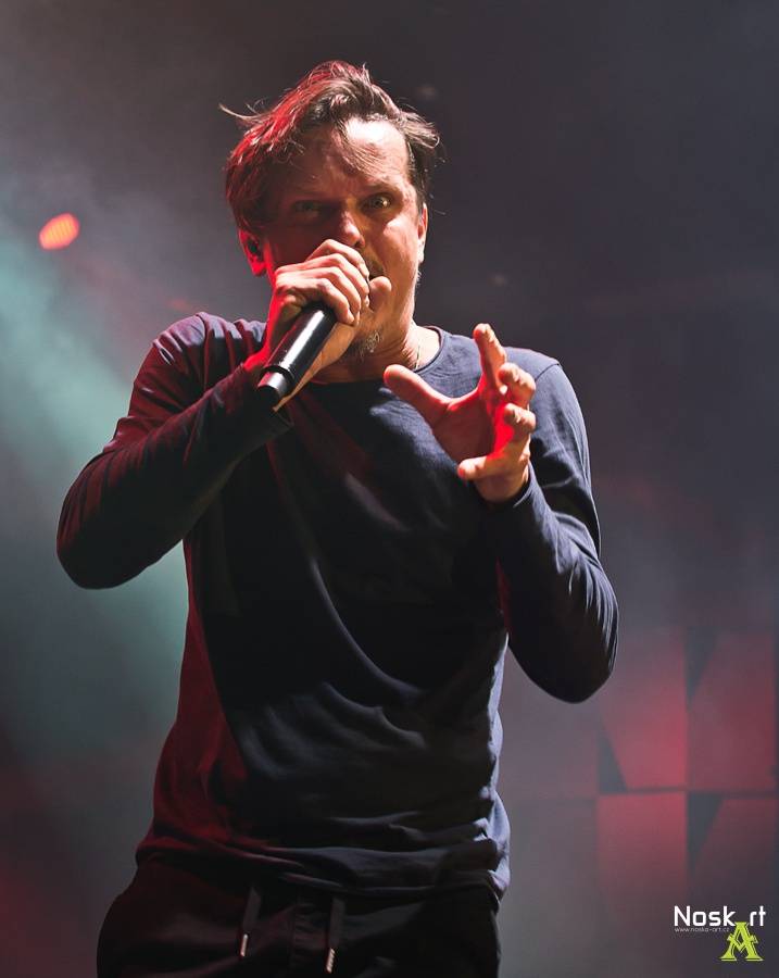 S Chinaski zpíval ve Foru Karlín i fanoušek Jakub