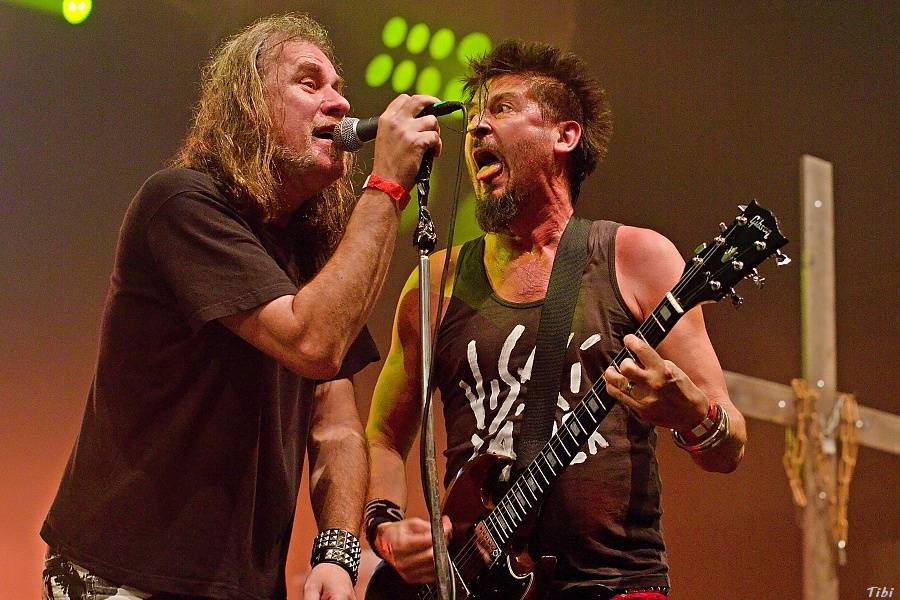 Visací zámek měl na oslavě 33 let ukřižovanou striptérku i prezidenta republiky