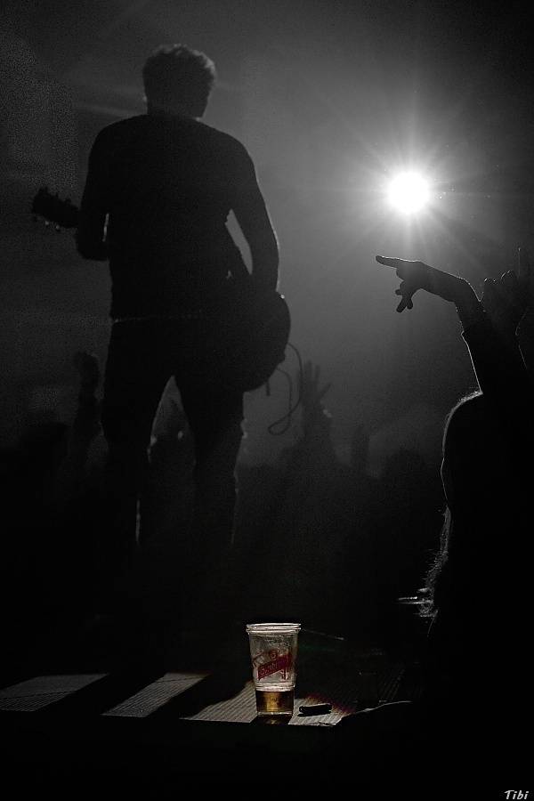 Visací zámek měl na oslavě 33 let ukřižovanou striptérku i prezidenta republiky