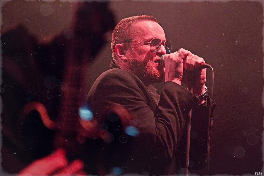 Visací zámek měl na oslavě 33 let ukřižovanou striptérku i prezidenta republiky