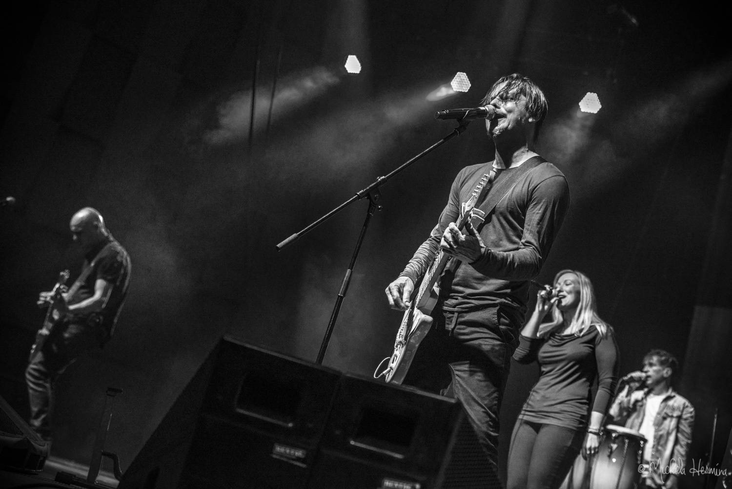 Potřetí aplaudovalo koncertu Chinaski plné Forum Karlín