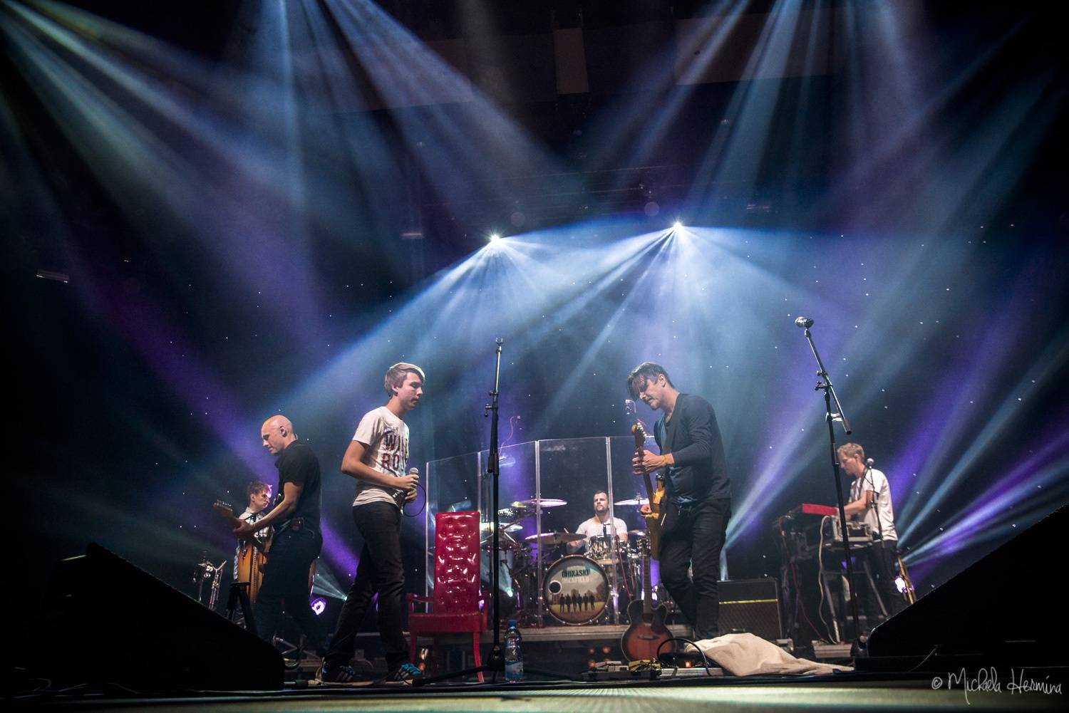 Potřetí aplaudovalo koncertu Chinaski plné Forum Karlín